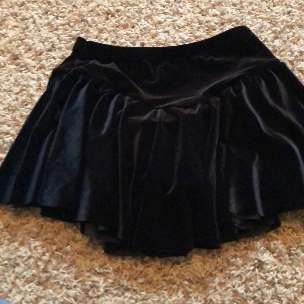 Dance Black velvet skirt with shorts